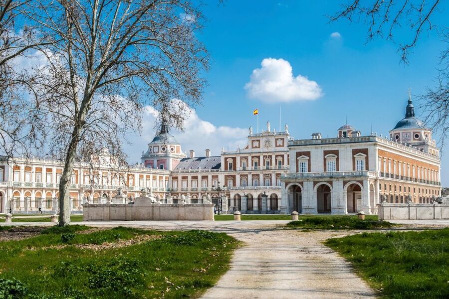 Aranjuez: Fast-Track Entry to the Royal Palace - What you’ll actually see inside: 20 rooms and the clock obsession