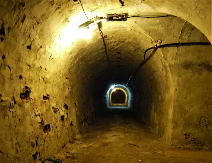 Aranjuez: Mystery and Legends Guided Nighttime Walking Tour - Who Should Book This Night Walk, and Who Might Skip It