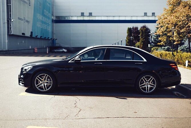 Arrival Transfer: Madrid Airport MAD to Madrid by Business Car - Madrid Airport Pickup That Gets You Out of the Taxi Maze