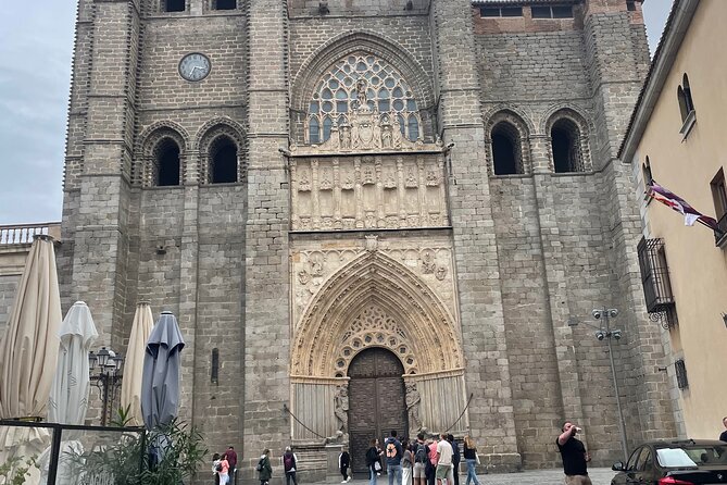 Avila and Segovia: Private Minivan Tour from Madrid - Plaza de Santa Teresa de Jesús and the feel of devotion