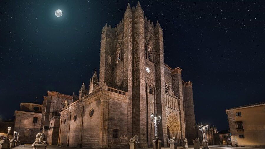 Avila: Cathedral Entry Ticket with Audio Guide - Ávila Cathedral entry with an audio guide: what you’re really buying