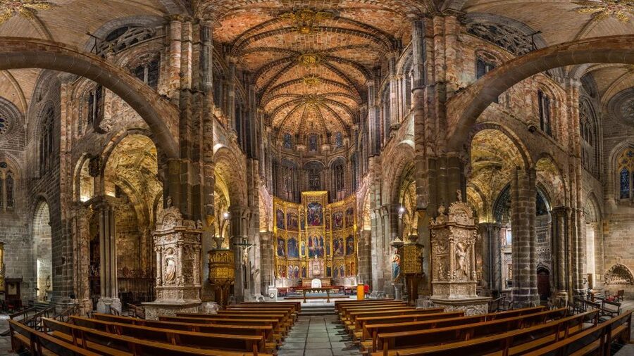 Avila: Cathedral Entry Ticket with Audio Guide - When to arrive, and how to pace your visit so you don’t miss the big moments