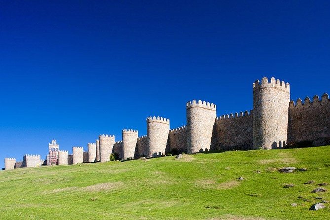 Avila & Segovia Tour with Tickets to Monuments from Madrid - Ávila’s walls and the cathedral-fortress idea