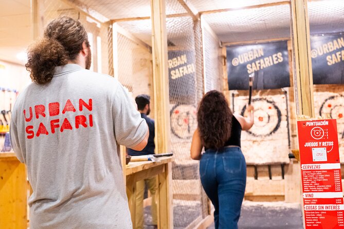 Axe Throwing 1 hour session - Where to Meet: Calle de las Delicias, 9