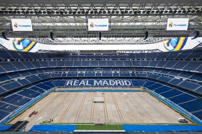 Bernabéu Stadium Guided Tour With Optional Megafan Upgrade - What you learn at the Bernabéu: more than football
