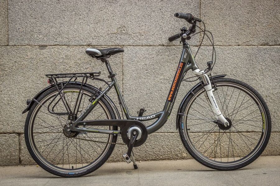 Best of Madrid: 3-Hour Guided Bike Tour in Small Groups - Bikes, Safety, and Why the Route Feels Doable