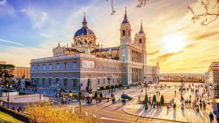 Best of Madrid: Private Walking Tour with a Local - Meeting up at a Central Spot and Getting Oriented Fast