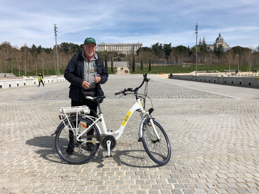 Bike Tour Through Madrid Río and Casa de Campo - Madrid’s Bridges, Including the Serpents Bridge, and Civil War Clues