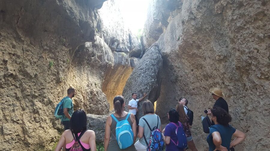 Cuenca: Enchanted City and Devil's Window - What the trail actually feels like: walking through shapes in stone