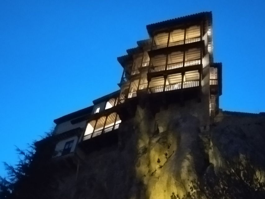 Cuenca: Nighttime Highlights Walking Tour in Spanish - Meeting Point and the 2-Hour Reality on Steep Old Streets