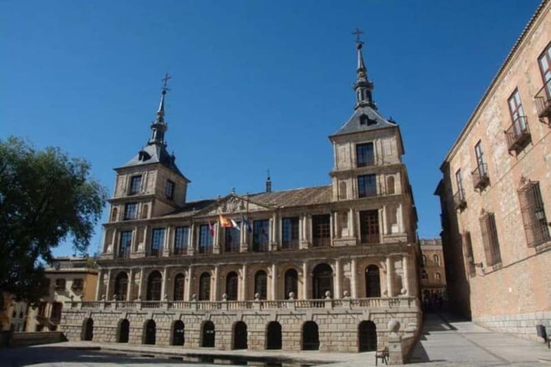 English Tour - “TOLEDO 3 CULTURES” ⭐⭐⭐⭐⭐ - Casa Rodrigo de la Fuente: the included inside visit that makes the tour worth it