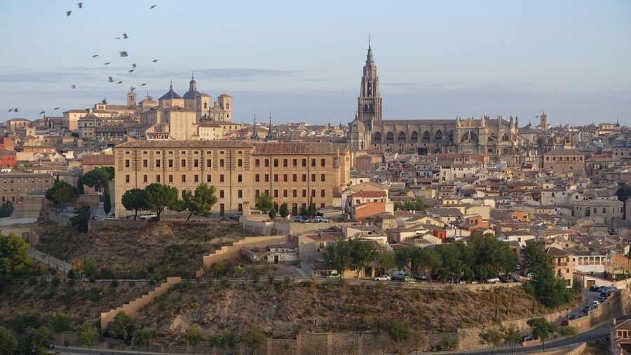 Essential Toledo with monuments and optional Legends tour - Key things to know before you go