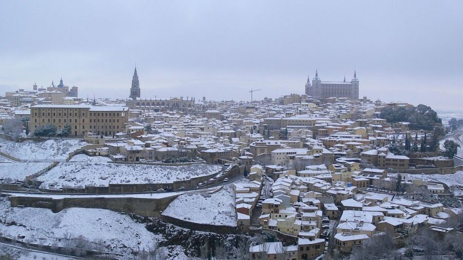 Essential Toledo with monuments and optional Legends tour - Zocodover Square to Santo Tomé, Santa María la Blanca, and San Juan de los Reyes