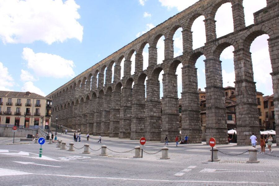 From Madrid: Avila and Segovia Full-Day Tour - Madrid to Ávila and Segovia in One Long Coach Day