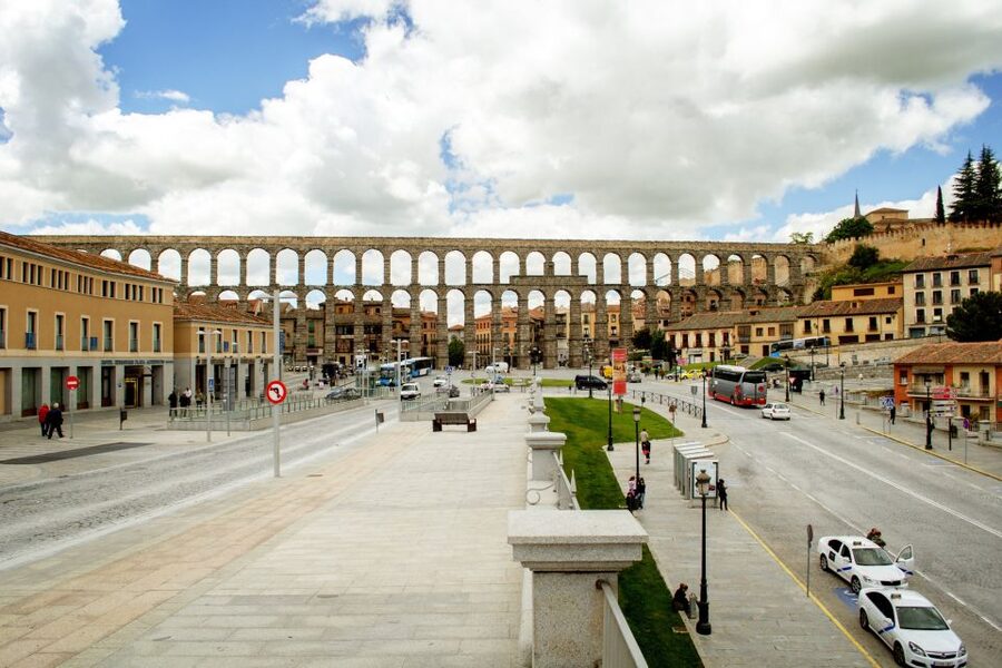 From Madrid: Avila & Segovia Day Tour with Monument Tickets - Lunch in Segovia: when the included menu is good value
