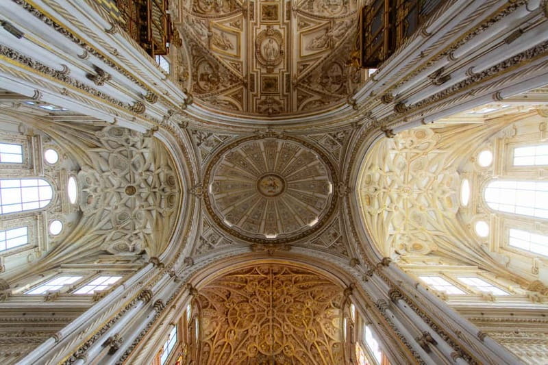 From Madrid: Cordoba and Mosque Day Trip by High-Speed Train - Courtyards, synagogues, and the short stops that add up