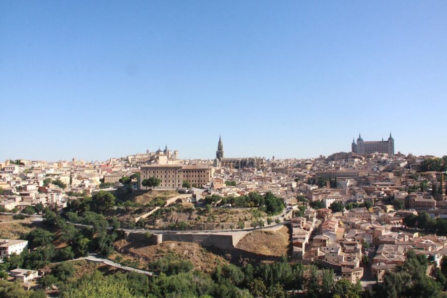 From Madrid: Day Trip to Toledo with Local Guide - The 90-minute guided walk: the core sights, plus the meaning behind them