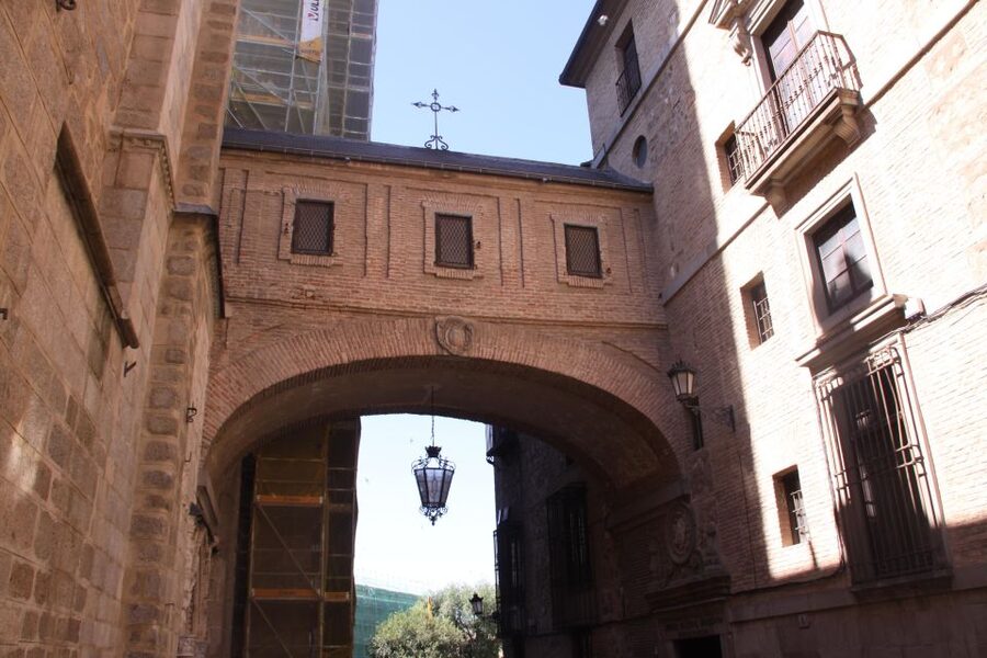 From Madrid: Day Trip to Toledo with Local Guide - Getting around inside Toledo: steep streets, cobblestones, and a smarter pace