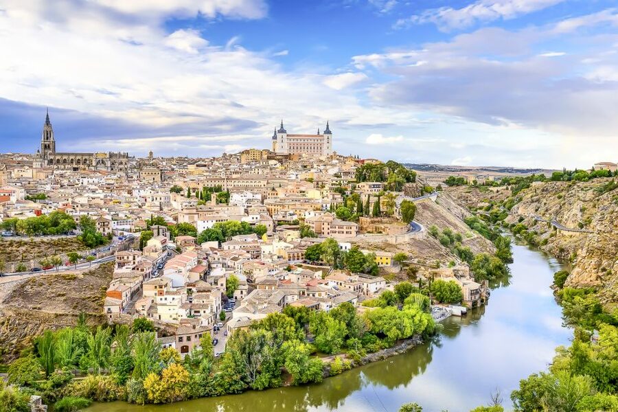 From Madrid: Discover the Best of Andalusia, 4 Nights - Córdoba and Seville: the Andalusia intro you feel right away