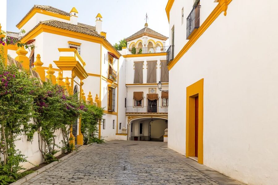 From Madrid: Discover the Best of Andalusia, 4 Nights - Seville Cathedral, Santa Cruz, and Maria Luisa Gardens