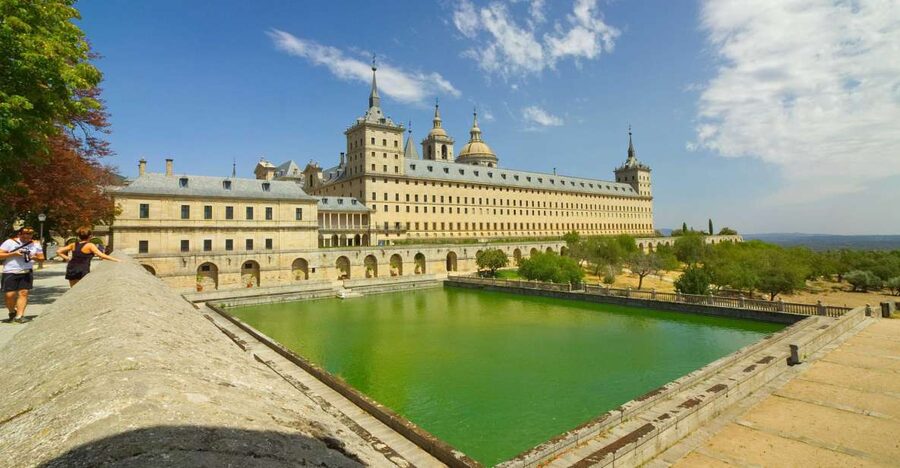 From Madrid: El Escorial and Valley's Basilica Half Day Tour - Cloister of the 4 Evangelists: the slow-look section
