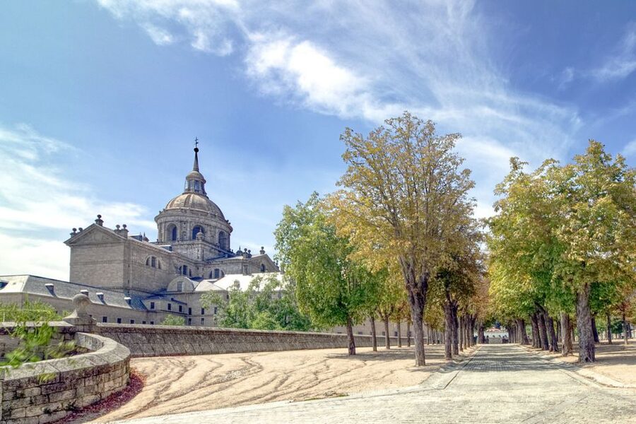 From Madrid: El Escorial and Valley's Basilica Half Day Tour - San Lorenzo de El Escorial: the royal monastery you will actually understand
