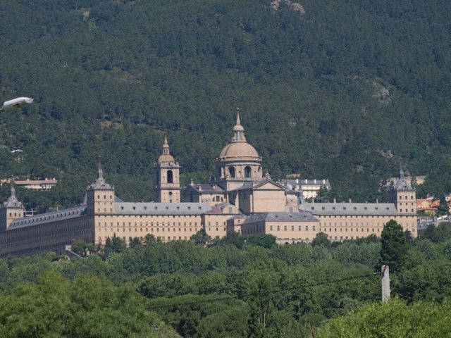 From Madrid: El Escorial, Valley and Segovia Day Trip - The smartest way to fit El Escorial and Segovia into one 11-hour window