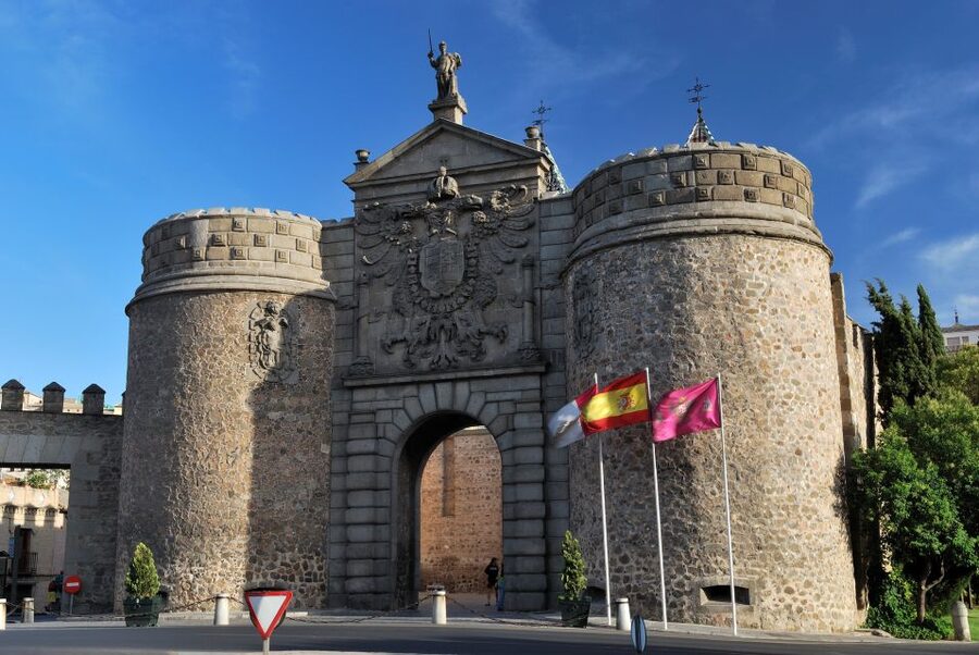 From Madrid: El Escorial, Valley and Segovia Day Trip - Should you book this El Escorial, Valley, and Segovia day trip?