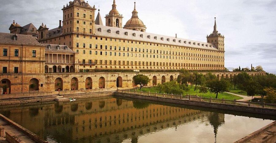 From Madrid: El Escorial, Valley of the Fallen, & City Tour - Practical tips before you go (so you enjoy it, not fight it)