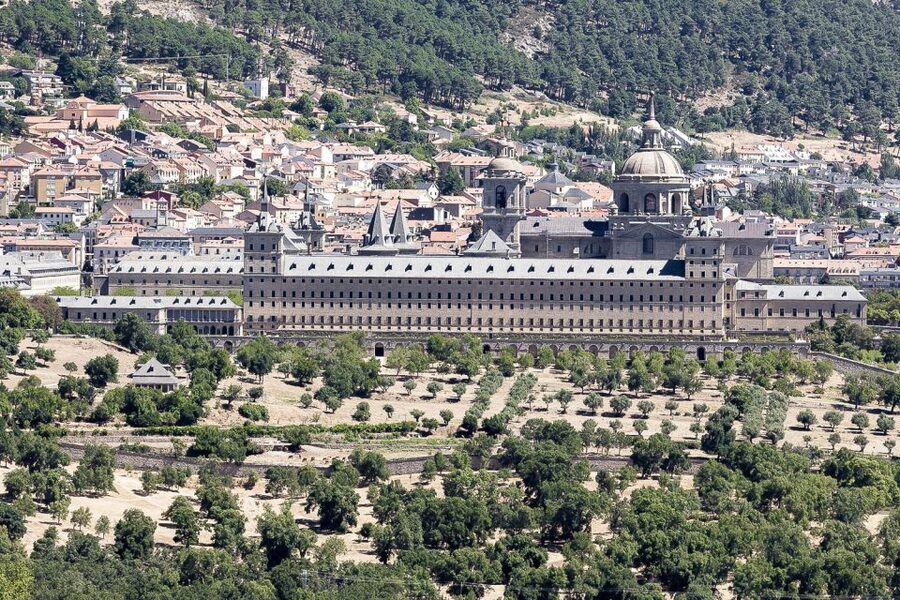 From Madrid: Escorial Monastery & Valley of the Fallen Trip - Kings and Princes: the royal mausoleum side of the Escorial story