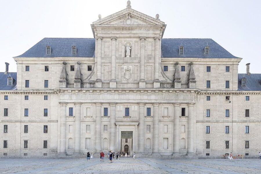 From Madrid: Escorial Monastery & Valley of the Fallen Trip - Practical tips: what to wear, photo expectations, and how to enjoy the walk