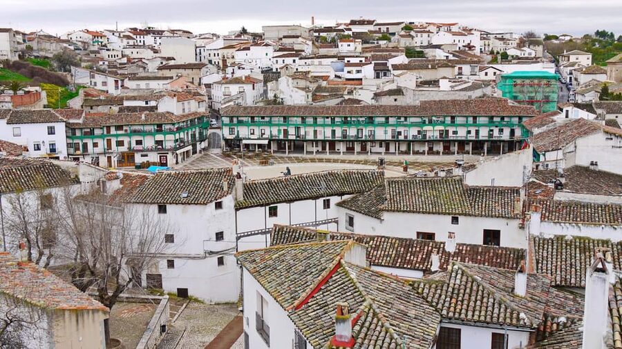 From Madrid: Guided Day Trip to Chinchon, Aranjuez & Toledo - Aranjuez Royal Palace: where the guided time pays off