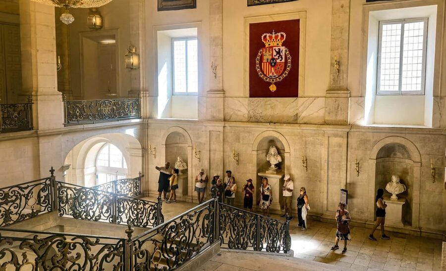 From Madrid: Guided Day Trip to Chinchon, Aranjuez & Toledo - Toledo Cathedral, Alcázar viewpoints, and why a guided hour helps