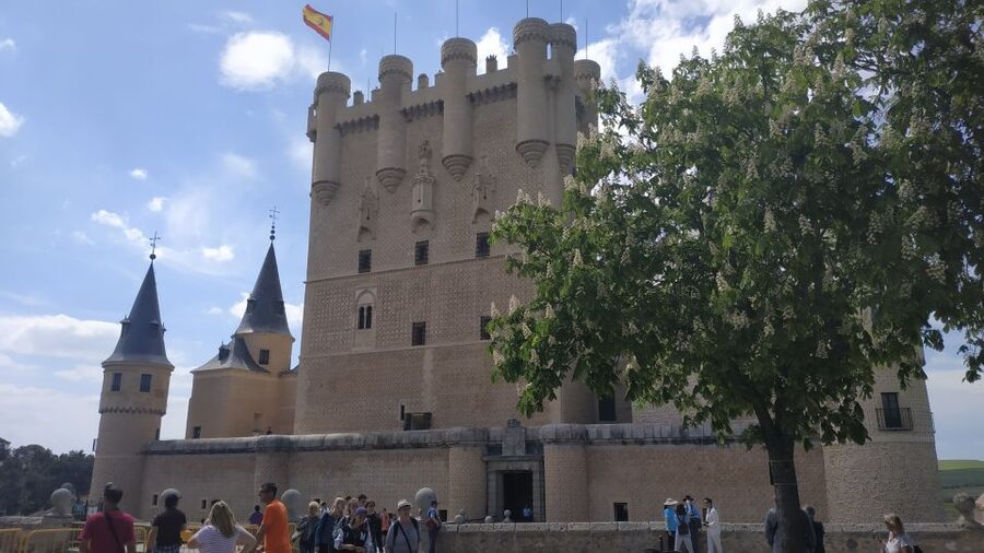 From Madrid: Guided Day Trip to Segovia and Toledo - Key points to know before you go
