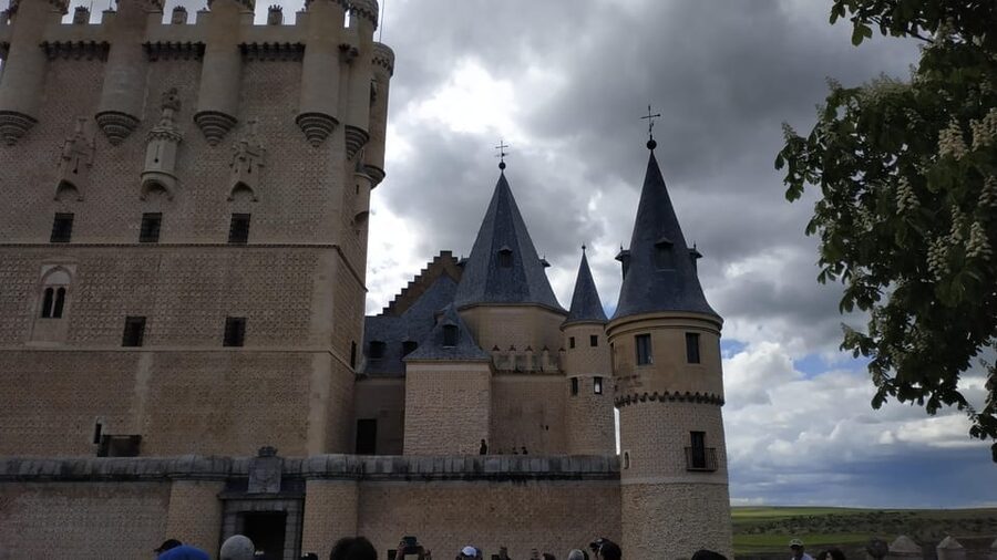 From Madrid: Half-Day or Full-Day Trip to Segovia - Segovia Aqueduct: UNESCO moments and photo angles that make sense