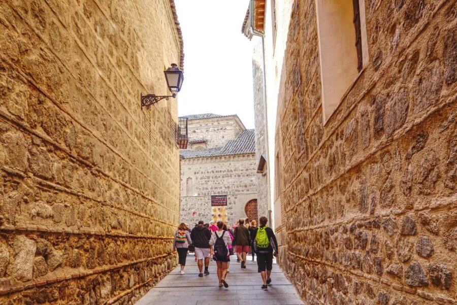 From Madrid: Old Town Toledo Tour with Optional Activities - The 90-Minute Bilingual Walk: A Map for Toledo’s Main Squares