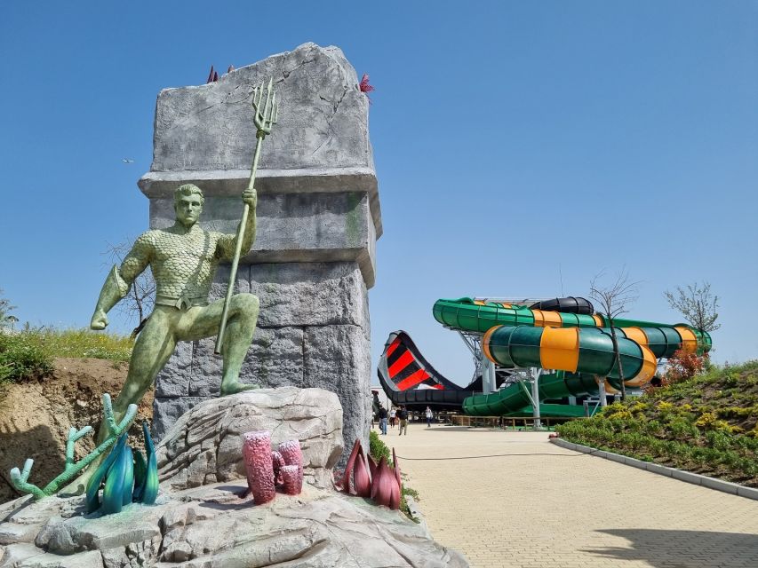 From Madrid: Parque Warner Beach Water Park & Transport - Facilities, closures, and why flexibility matters