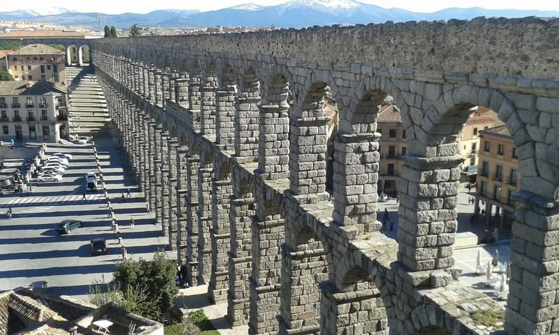 From Madrid: Segovia Guided Afternoon Tour - San Martín Church (1117) and Corpus Square, a history lesson on foot