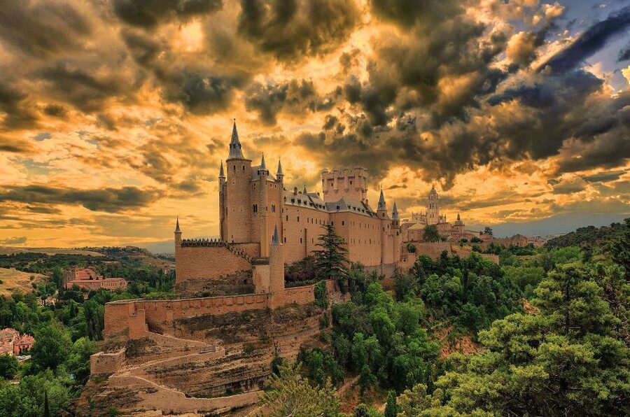 From Madrid: Segovia Highlights Private Half-Day Tour - Stop 1: The Roman Aqueduct, Built for 2nd-Century Engineering