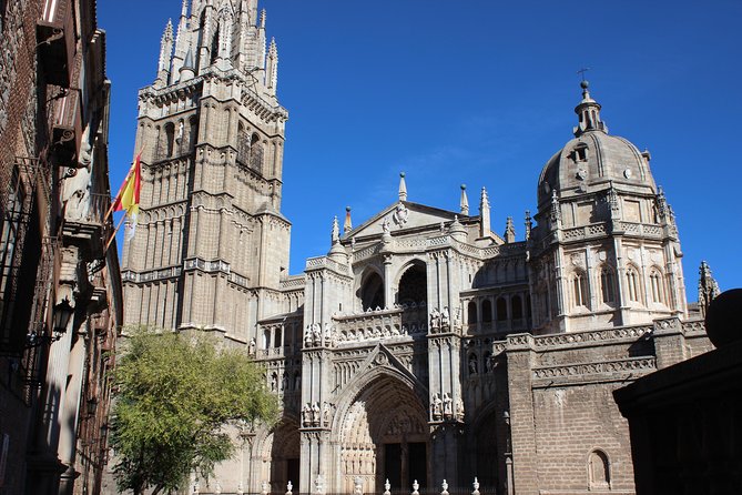 From Madrid: Segovia & Toledo with Alcazar and Cathedral - Segovia walking tour: old streets, quick context, and where to focus