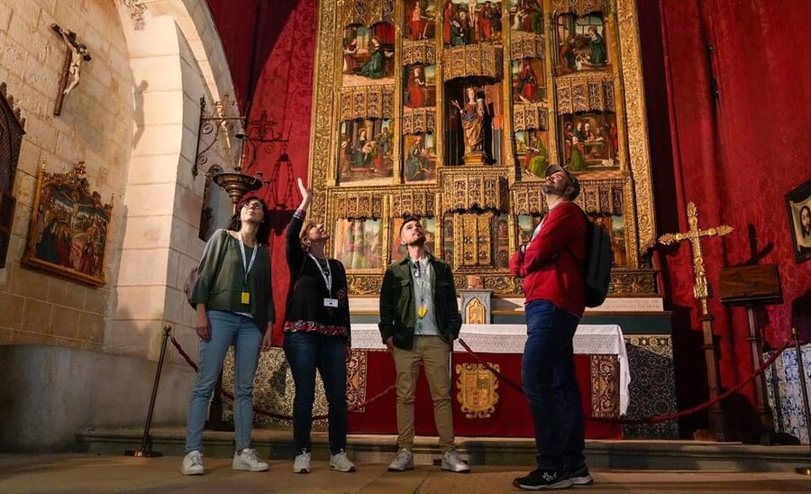 From Madrid: Segovia Tour with Cathedral and Alcazar Entry - Practical tips to make the day feel easy