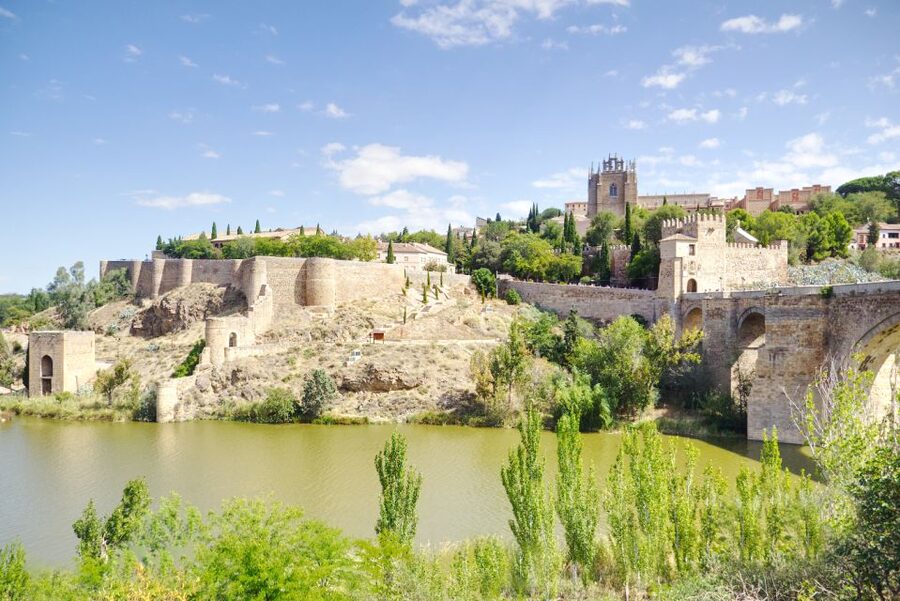 From Madrid: Toledo and Segovia Guided Day Trip - Toledo old town walking tour: architecture you can actually spot