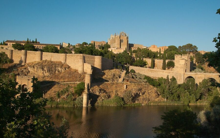 From Madrid: Toledo Tour with Wine Tasting and 3 Monuments - Optional 3 monuments: how to choose the stops that match your interests