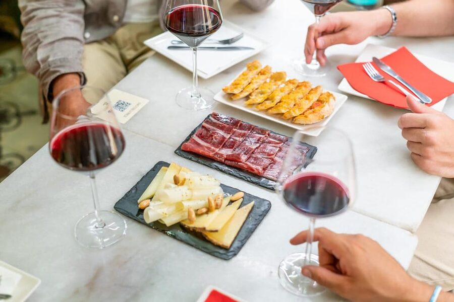 From Madrid: Traditional Villages, Winery Tour & Tapas Lunch - Key highlights to know before you go