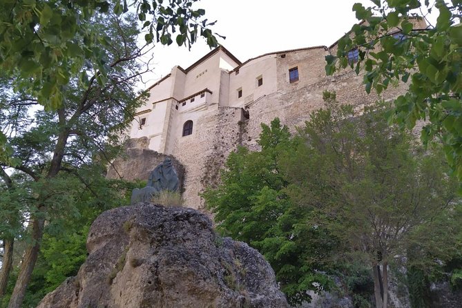 Guided tour: Cuenca + Cathedral - The Islamic fortress zone and the mixed layers you do not want to miss
