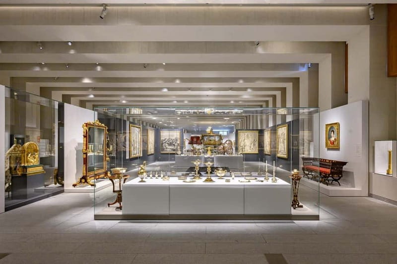 Guided Tour of The Royal Collections Gallery - Where the tour starts at Galería de las Colecciones Reales
