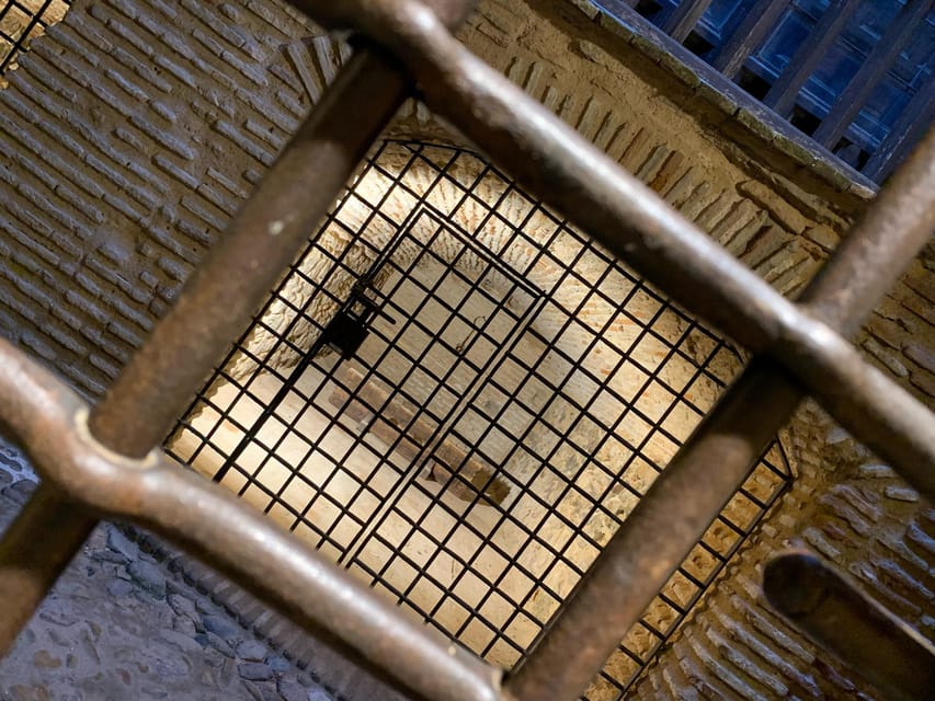 Guided Tour of Underground Toledo - Where the tour starts, and how to find your guide