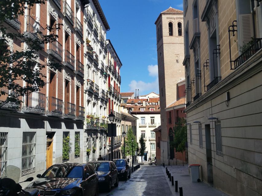 Highlights of Madrid: Walking Tour with Private Guide - Key highlights worth planning around