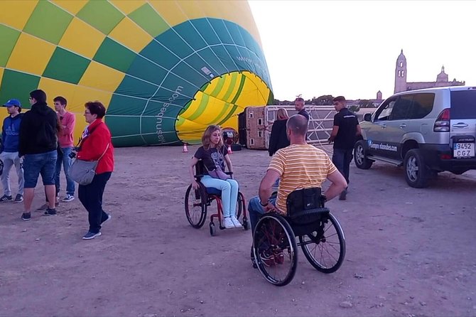 Hot Air Balloon Flight Over Segovia or Toledo - How the Crew Runs the Balloon Day, and What You Will Do