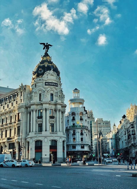 InstaSpots: tour of the most photographable spots in Madrid - Where you meet and how the tour runs on the ground